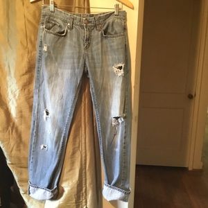 Trendy jeans